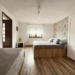 Δωμάτια σε οικογενειακή κατοικία Stodola Sauna W Cenie Stronie Śląskie