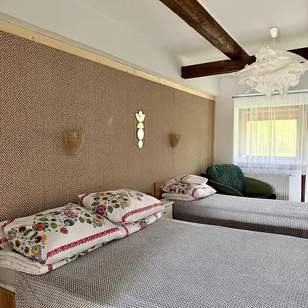 Stodola Homestay *